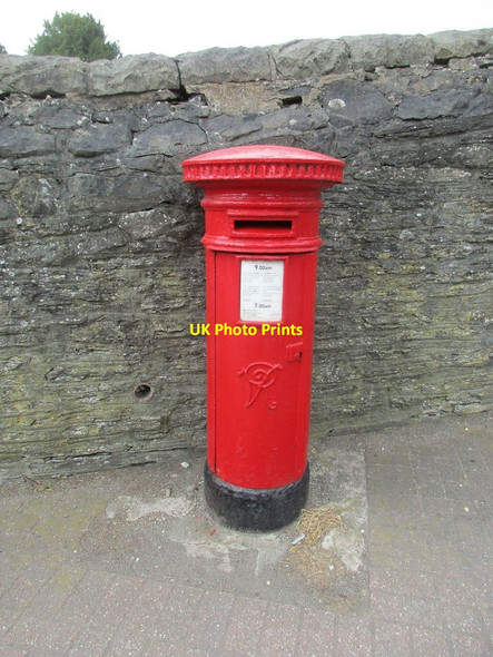 Photo 6"x4" Victorian Pillarbox, West Street, Builth Wells Builth Wells\/Llanfair-Ym-Muallt c2017