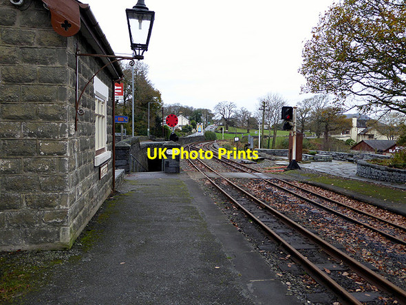 Photo 6"x4" Minffordd station, Ffestiniog Railway, looking in the direction of Porthmadog Minffordd\/SH5938 c2017