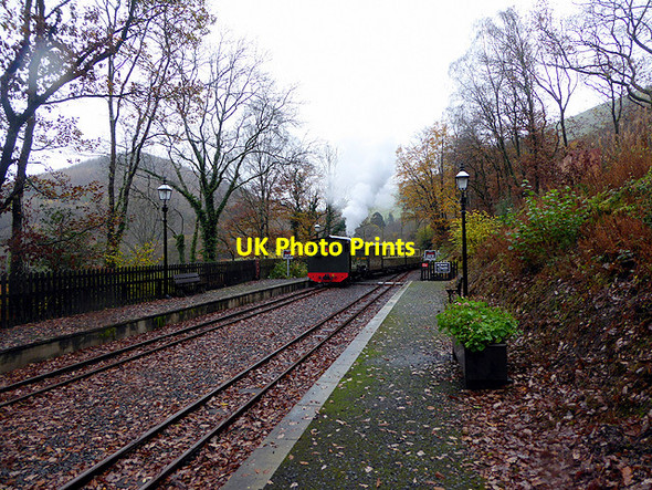 Photo 6"x4" A train entering Aberffrwd station Aberffrwd\/SN6878 c2017