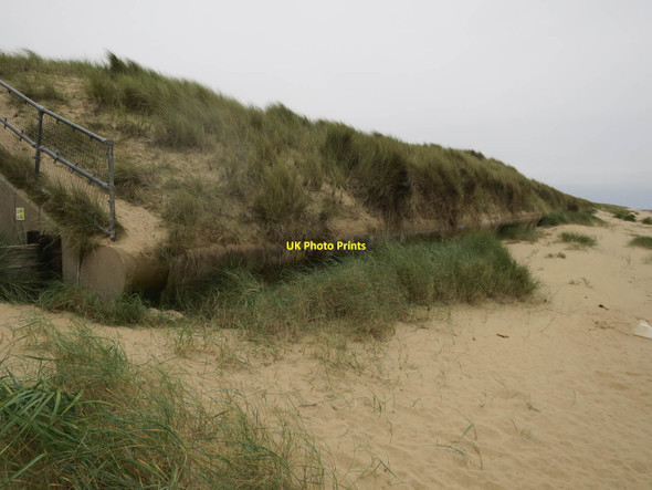 Photo 6"x4" Sea wall by Bramble Hill beach access East Somerton c2017
