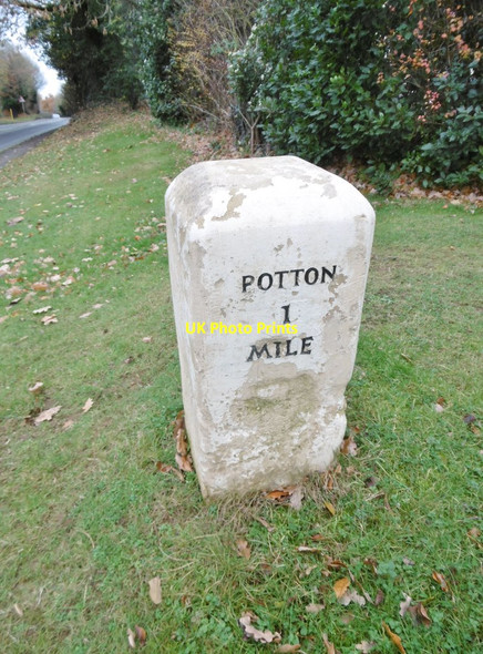 Photo 6"x4" Replica Milestone by the B1040, Biggleswade Road, Sutton Sutton\/TL2247 c2017