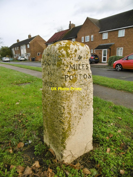 Photo 6"x4" Old Milestone by the B1040, Potton Road, Biggleswade Biggleswade c2017