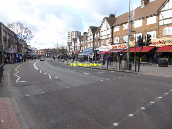 Photo 6"x4" Wembley High Road Wembley c2017