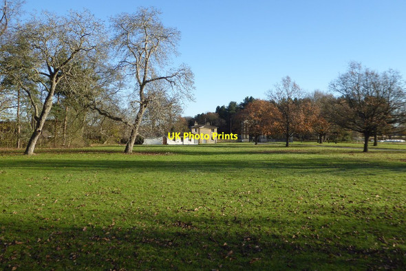 Photo 6"x4" Lodge in Croome Park Dunstall Common c2017