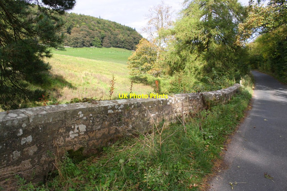 Photo 6"x4" SW parapet of Clapgate Bridge over Clapgate Beck Clints\/NZ1000 c2017