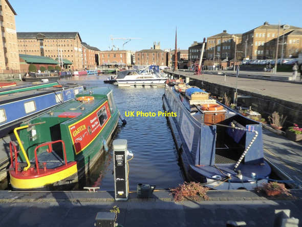 Photo 6"x4" Narrowboats in Victoria Dock Gloucester c2017