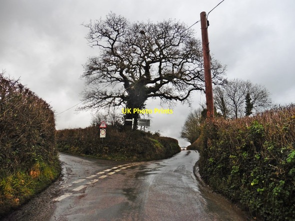 Photo 6"x4" Four Cross Axminster c2017