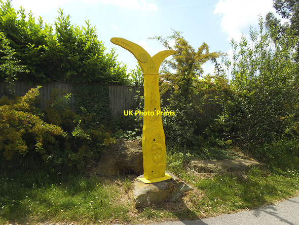 Photo 6"x4" Sustrans milepost at Heckmondwike Heckmondwike c2017