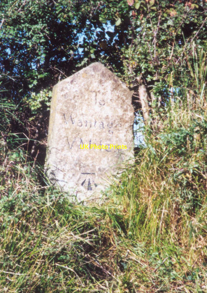 Photo 6"x4" Old Milestone by the B4507, west of Blowing Stone Kingston Lisle c2001