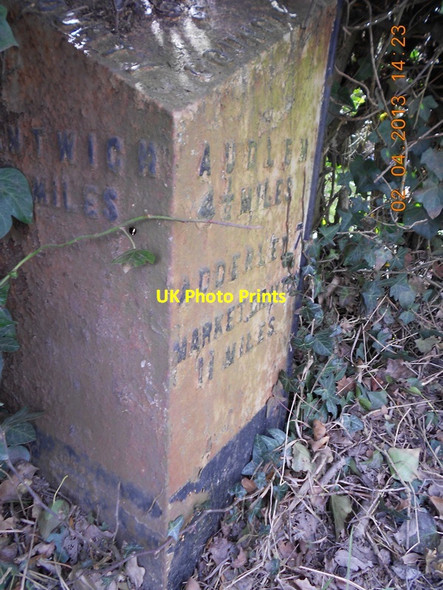Photo 6"x4" Old Milepost by the A529, Broad Lane, Stapeley Stapeley\/SJ6749 c2004