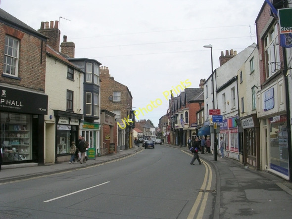 Photo 6"x4" North Street - viewed from Fishergate Ripon c2009
