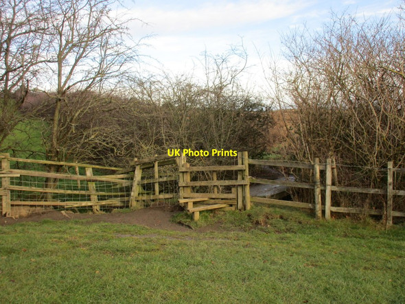 Photo 6"x4" Stile and footbridge near Hollin Hall Rawmarsh c2017