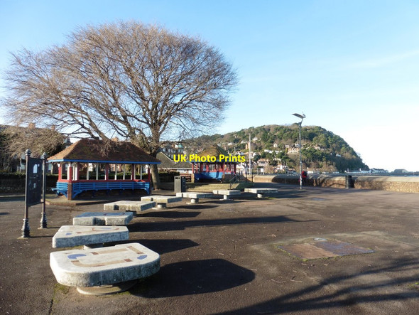 Photo 6"x4" The deserted promenade in Winter Minehead c2017