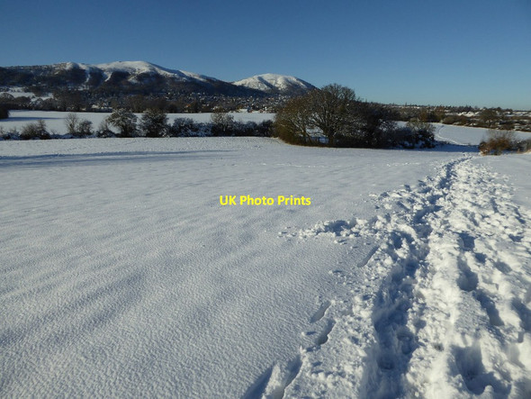 Photo 6"x4" The Malvern Hills in snow Great Malvern c2017