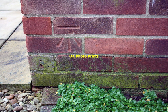 Photo 6"x4" Benchmark on #7 Meredith Close Bicester c2017