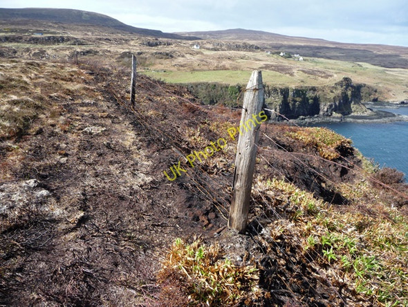 Photo 6"x4" Fence on Gob na Hoe D\u00f9n Boreraig c2009