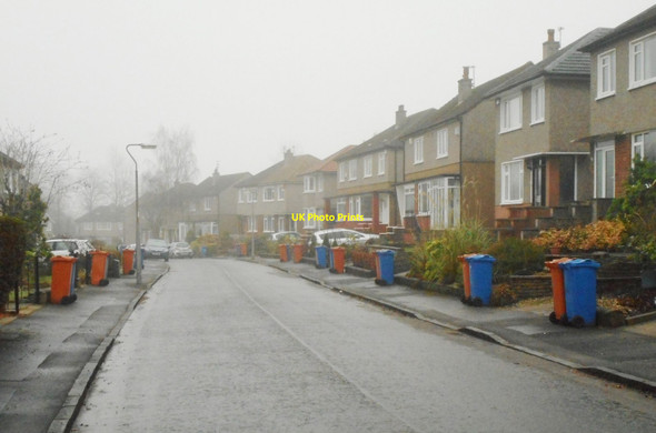 Photo 6"x4" Misty bin day, Rowan Drive Milngavie c2017