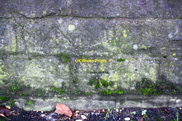 Photo 6"x4" Benchmark on Bradford Road wall Keighley c2017