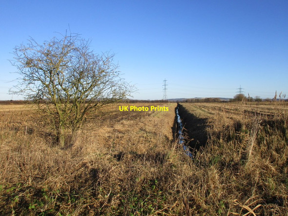 Photo 6"x4" Drain and flat fields north of Bielby Bielby c2017