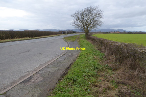Photo 6"x4" A lay-by on the A38 near Naunton Naunton\/SO8739 c2017