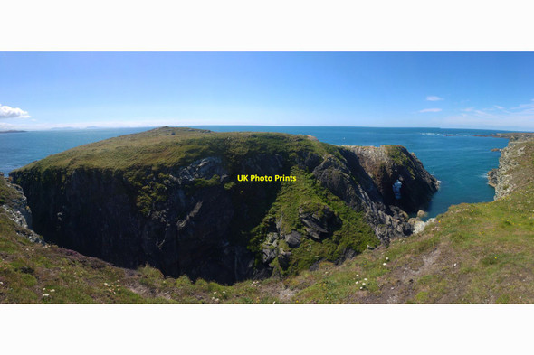 Photo 6"x4" Dinas Promontory fort east of Porth Ruffydd, Holy Island, Anglesey Penrhosfeilw c2017