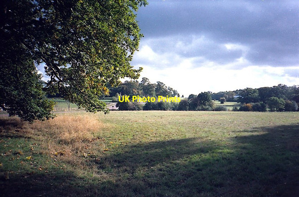 Photo 6"x4" Windsor Great Park Villag c1996
