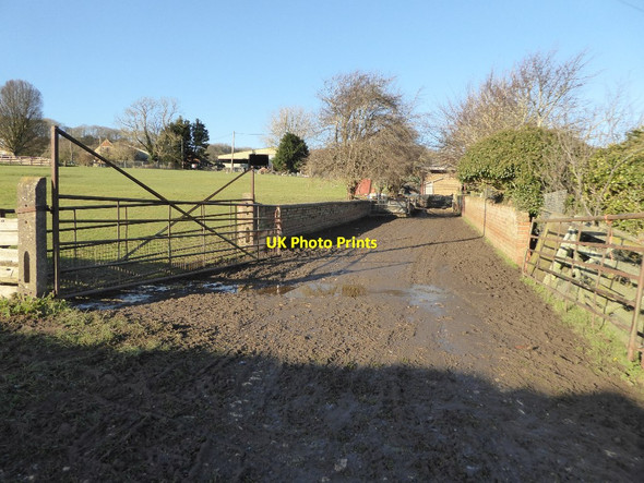 Photo 6"x4" Entrance to farm buildings Frampton Court\/SP0132 c2018