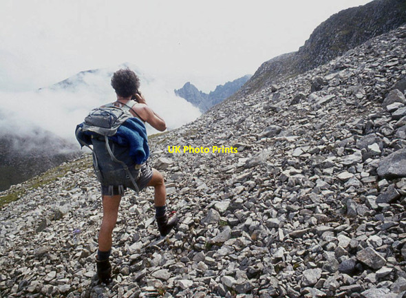 Photo 6"x4" The screes of Coire Nan Laogh Coire nan Laogh\/NG5125 c1984