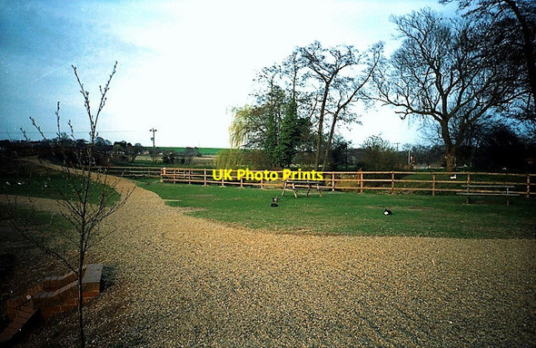 Photo 6"x4" Needham Lake Grinstead Hill c1996