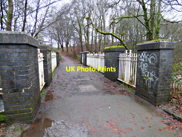 Photo 6"x4" Allander Walkway Milngavie c2018