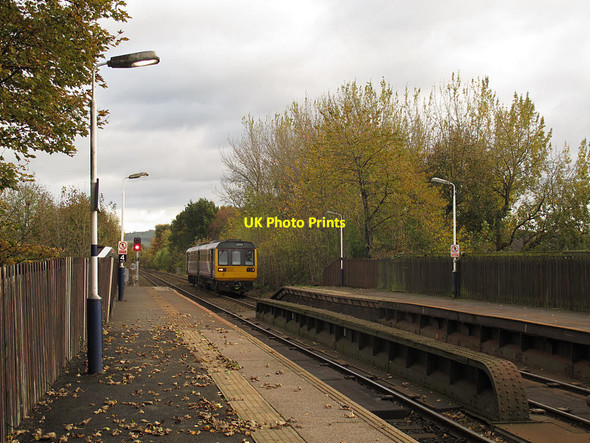Photo 6"x4" Romiley railway station - bridge over Stockport Road (top) Romiley c2016