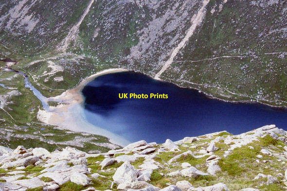 Photo 6"x4" Head of Loch Avon from Stacan Dubha Carn Etchachan c1997