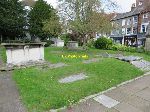 Photo 6"x4" St Nicolas Churchyard Newbury\/SU4767 c2017