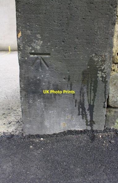 Photo 6"x4" Benchmark on gatepost, Robin Lane Pudsey\/SE2233 c2017
