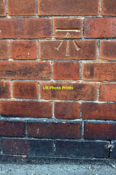Photo 6"x4" Benchmark on #126 Avondale Road (York Street face) Bristol c2017