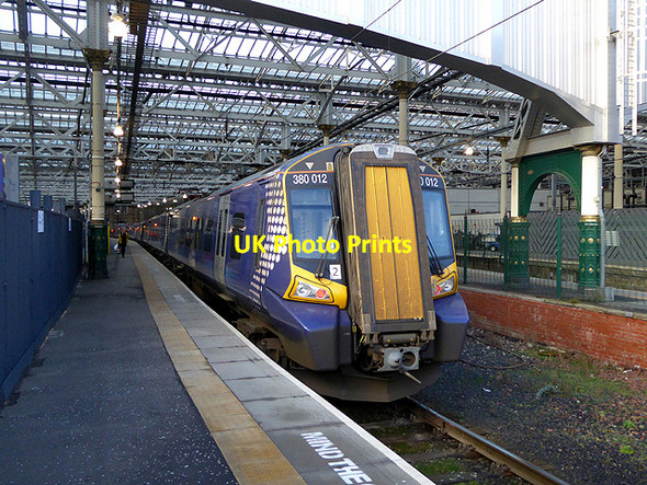 Photo 6"x4" A train for North Berwick standing at Edinburgh Waverley Edinburgh c2018