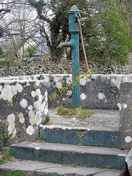 Photo 6"x4" Village pump, Porridgetown Gortnagroagh c2009