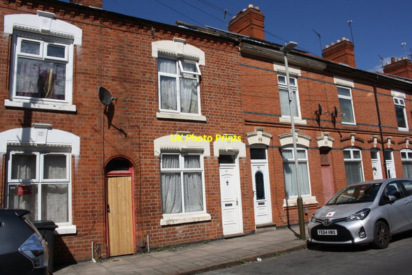 Photo 6"x4" Houses on Donnington Street Leicester c2017