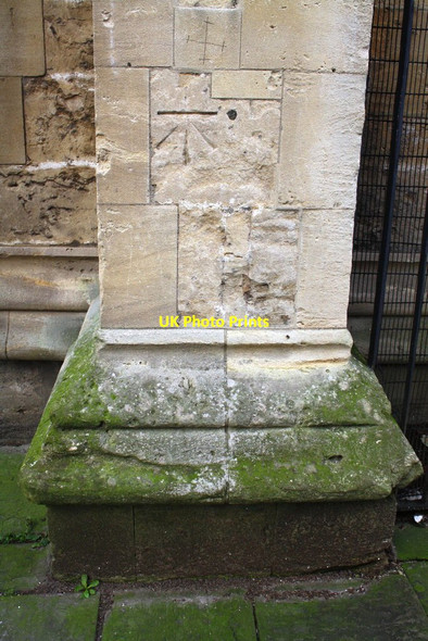 Photo 6"x4" Benchmark on Temple Church Barton Hill\/ST6072 c2018
