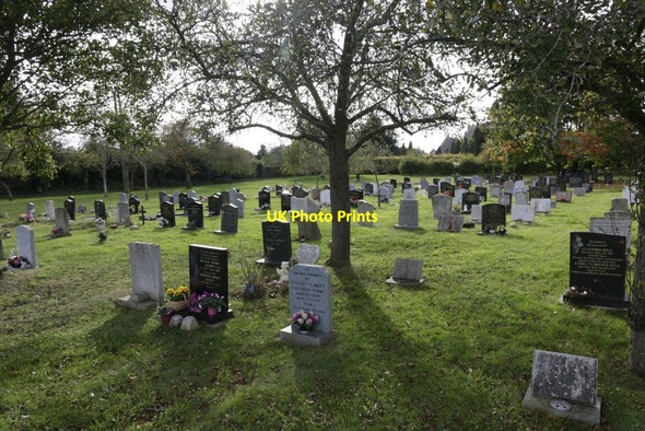 Photo 6"x4" Cemetery near St Peter Drayton\/SU4794 c2017