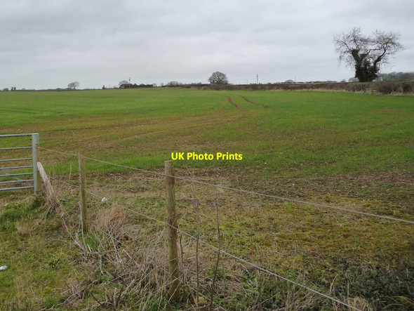 Photo 6"x4" Farmland on the west side of Puxley Road Deanshanger c2018
