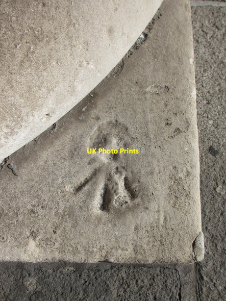 Photo 6"x4" Pivot bench mark on The Custom House, Dublin Dublin\/O1534 c2012