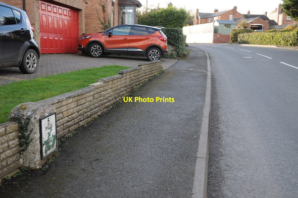 Photo 6"x4" Milestone in Crowle Crowle\/SO9256 c2018