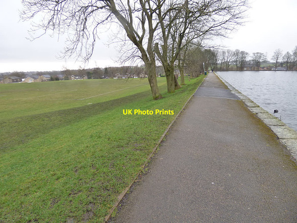 Photo 6"x4" Harold Park: reservoir embankment Low Moor\/SE1528 c2018