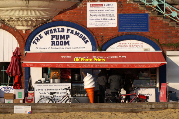 Photo 6"x4" The World Famous Pump Room, Brighton Hove c2018