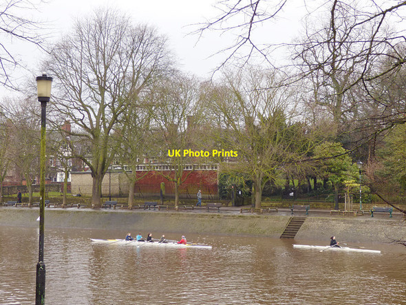Photo 6"x4" Rowers on the Ouse in York York\/SE5951 c2018