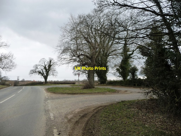 Photo 6"x4" Grass triangle at Five Lane Ends Masham c2018