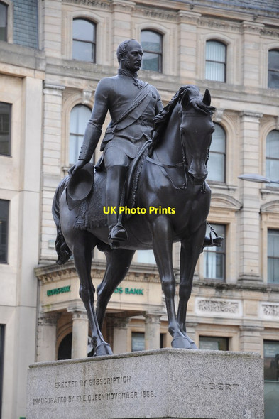 Photo 6"x4" Statue of Prince Albert on Queen Square Wolverhampton c2018