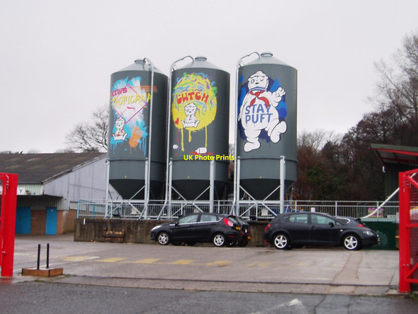 Photo 6"x4" Tiny Rebel Brewery, Rogerstone Cefn\/ST2788 c2018