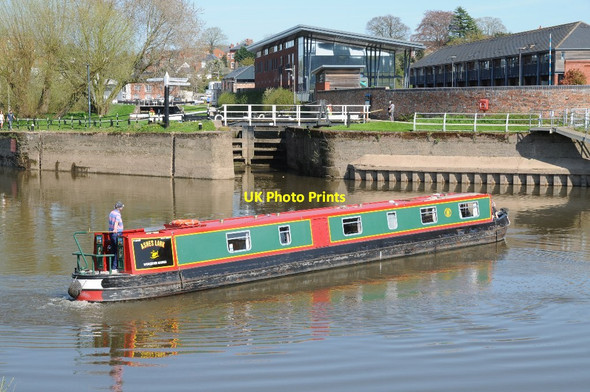 Photo 6"x4" Canal narrowboat approaching Diglis Lock Worcester c2018
